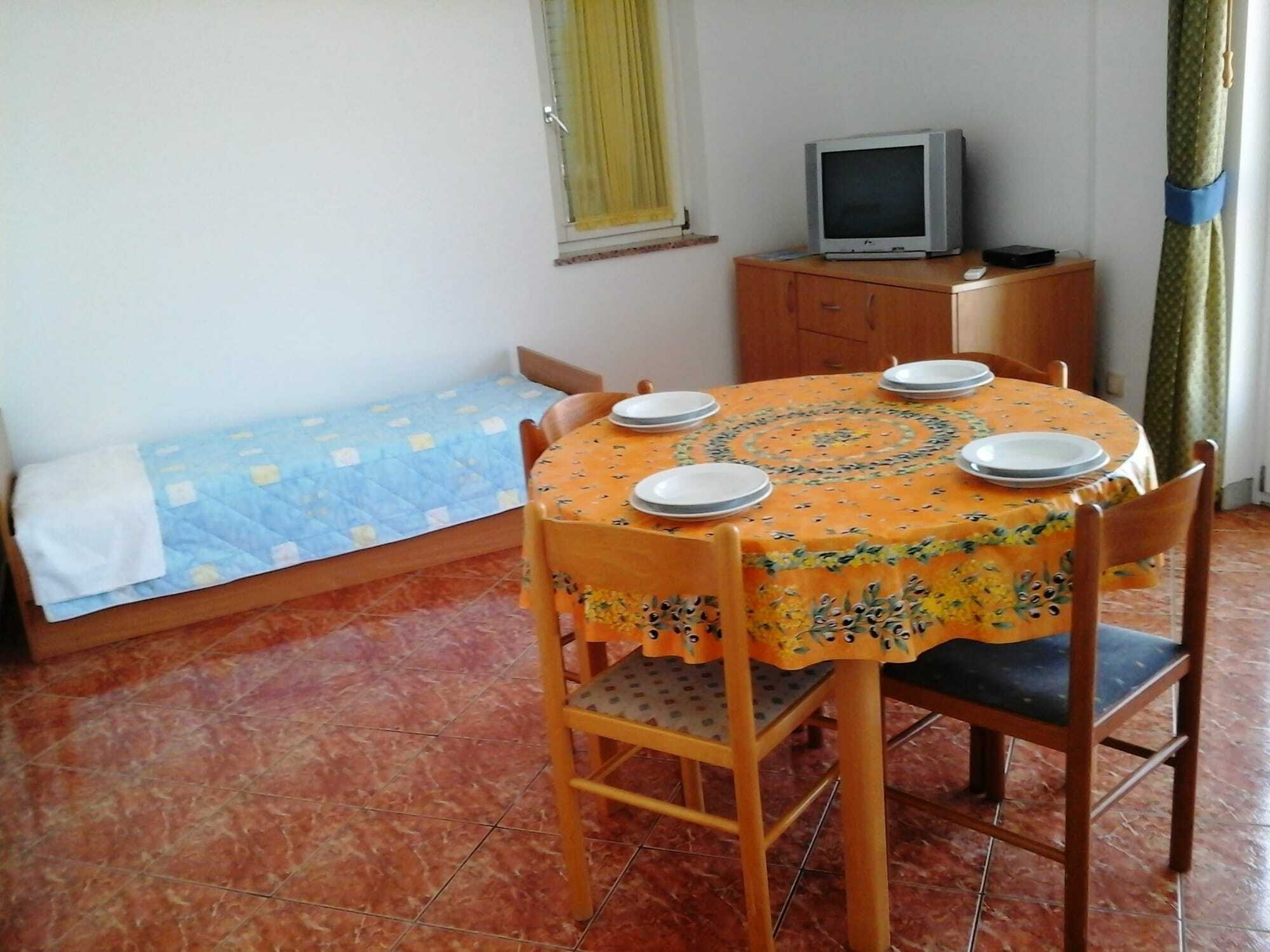 Cosmic Gate Apartments (Adults Only) Novalja Ngoại thất bức ảnh